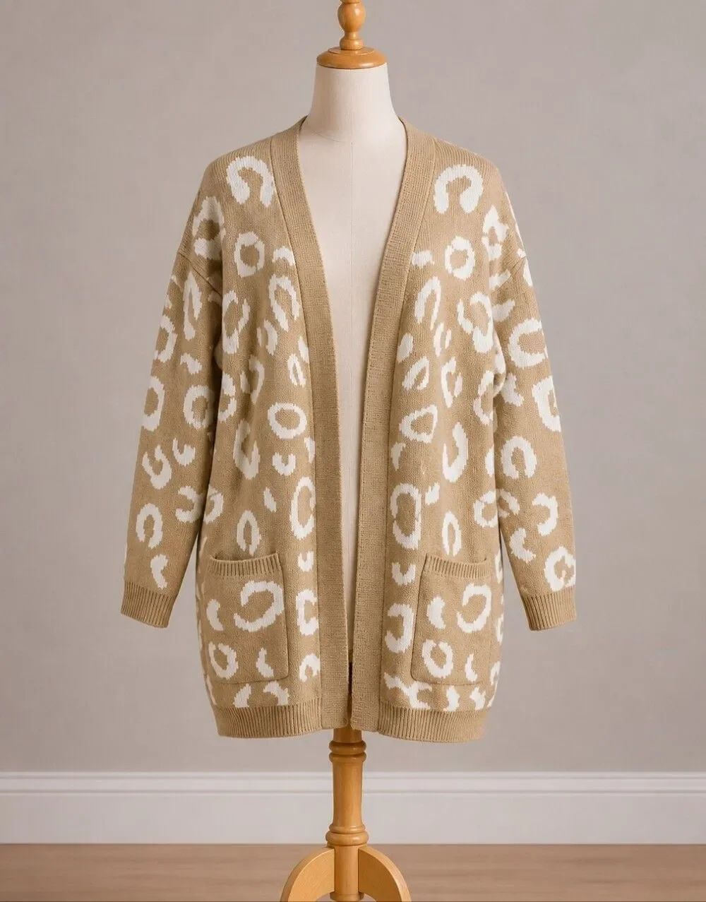 Jen & Co. Beige Leopard Knit Open Cardigan Size S/m